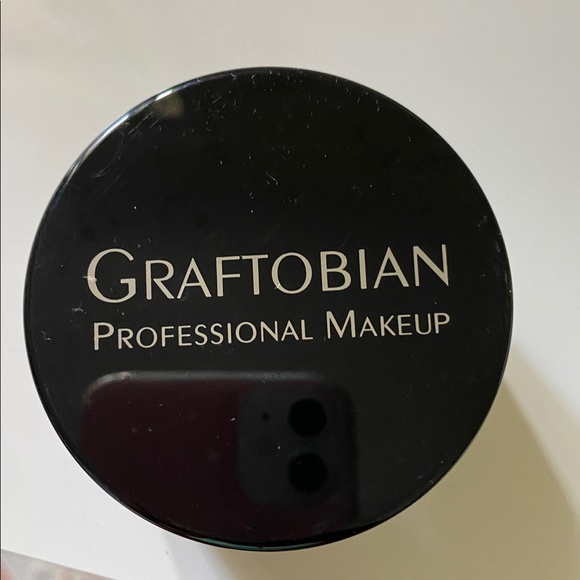 Graftobian banana creme pie setting powder - Picture 3 of 5